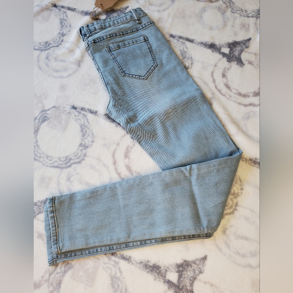 Listicle Denim Jeans - Picture 11 of 12